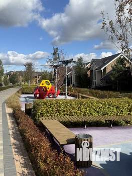 Коттедж 180м², 2-этажный, участок 6 сот.  