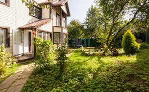 Дом 240м², 3-этажный, участок 5 сот.  