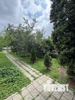 Коттедж 330м², 3-этажный, участок 16 сот.  