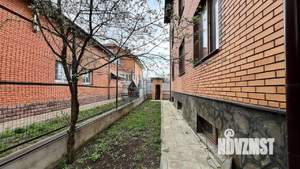 Дом 741м², 3-этажный, участок 6 сот.  