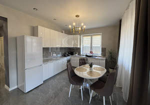 Дом 158м², 2-этажный, участок 6 сот.  