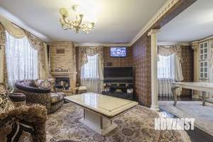 Дом 220м², 2-этажный, участок 6 сот.  