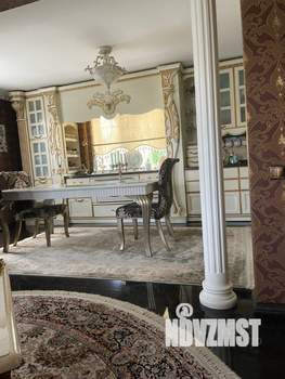 Коттедж 240м², 2-этажный, участок 6 сот.  