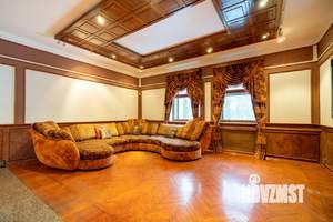 Коттедж 550м², 4-этажный, участок 24 сот.  