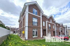 Таунхаус 135м&sup2;, 3-этажный, участок 1 сот.  