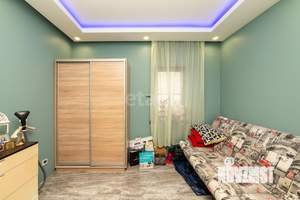 Дом 291м², 2-этажный, участок 12 сот.  