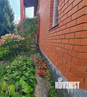 Дом 151м², 2-этажный, участок 6 сот.  