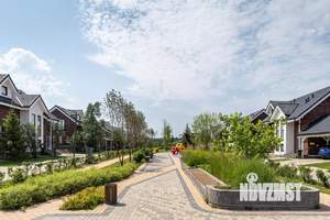Коттедж 230м², 2-этажный, участок 6 сот.  