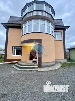 Дом 430м², 3-этажный, участок 15 сот.  