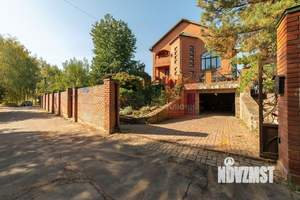 Дом 950м², 5-этажный, участок 15 сот.  