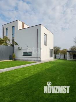 Дом 300м², 3-этажный, участок 7 сот.  