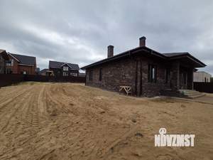 Коттедж 187м&sup2;, 1-этажный, участок 10 сот.  