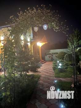 Коттедж 220м², 2-этажный, участок 6 сот.  