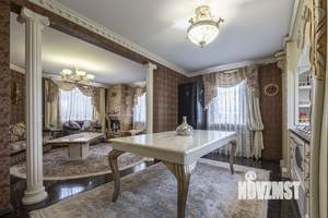 Дом 220м², 2-этажный, участок 6 сот.  