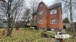 Дом 280м², 3-этажный, участок 6 сот.  