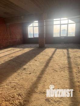 Дом 550м², 3-этажный, участок 12 сот.  