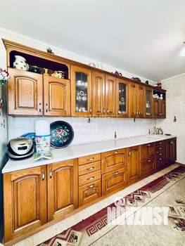 Дом 200м², 3-этажный, участок 6 сот.  