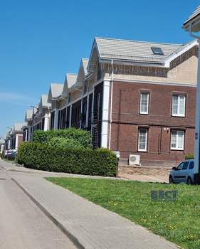 Дом 113м², 3-этажный, участок 1 сот.  