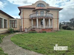 Коттедж 2221м², 3-этажный, участок 50 сот.  