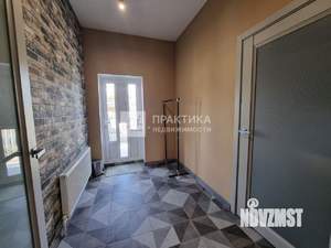 Дом 195м&sup2;, 2-этажный, участок 7 сот.  