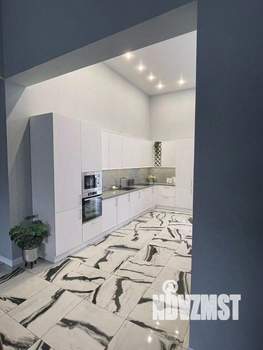 Дом 218м², 1-этажный, участок 6 сот.  