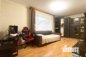 Коттедж 500м&sup2;, 3-этажный, участок 10 сот.  