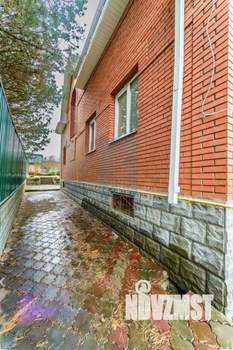 Дом 279м², 3-этажный, участок 10 сот.  