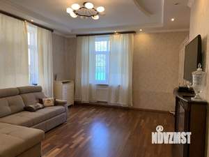 Коттедж 324м², 3-этажный, участок 10 сот.  