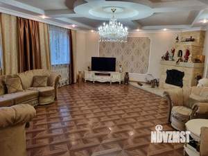 Дом 560м², 3-этажный, участок 15 сот.  