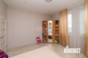 Дом 280м², 2-этажный, участок 10 сот.  