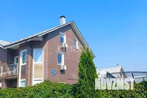 Таунхаус 220м&sup2;, 3-этажный, участок 2 сот.  