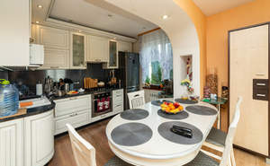 Дом 200м², 2-этажный, участок 7 сот.  