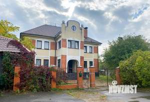 Дом 380м&sup2;, 4-этажный, участок 12 сот.  