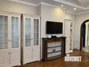 Коттедж 324м², 3-этажный, участок 10 сот.  