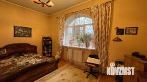 Дом 280м², 3-этажный, участок 6 сот.  