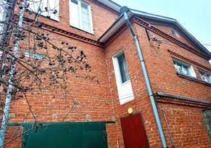 Дом 275м&sup2;, 3-этажный, участок 6 сот.  