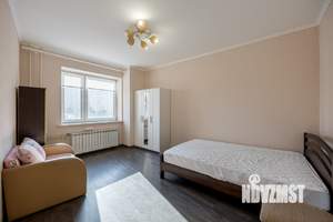 3-к квартира, на длительный срок, 130м2, 3/22 этаж