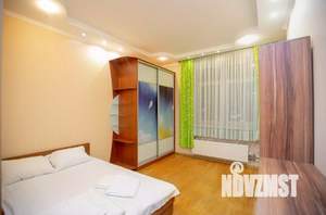 2-к квартира, посуточно, 90м2, 1/1 этаж