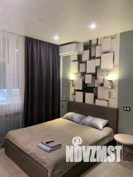 Студия квартира, посуточно, 25м2, 1/18 этаж