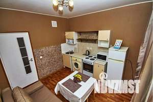 1-к квартира, посуточно, 38м2, 6/17 этаж