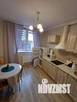 1-к квартира, посуточно, 40м2, 5/17 этаж