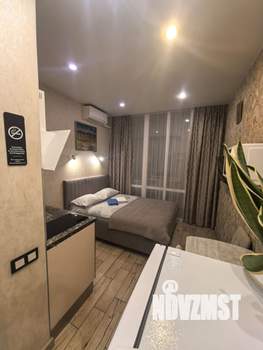 Студия квартира, посуточно, 25м2, 1/18 этаж