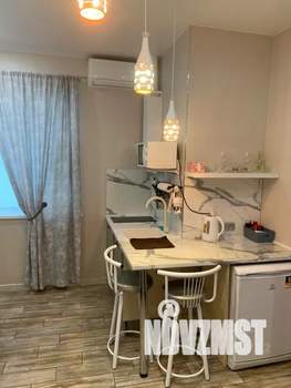 Студия квартира, посуточно, 20м2, 1/20 этаж