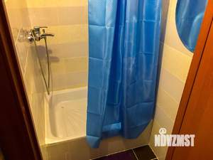 Студия квартира, посуточно, 36м2, 1/17 этаж