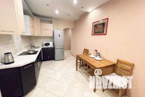 1-к квартира, посуточно, 40м2, 9/15 этаж