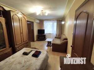 2-к квартира, посуточно, 44м2, 1/1 этаж
