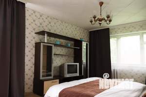 2-к квартира, посуточно, 42м2, 1/5 этаж