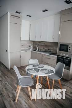Студия квартира, посуточно, 38м2, 14/17 этаж