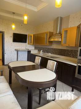 3-к квартира, на длительный срок, 130м2, 5/19 этаж