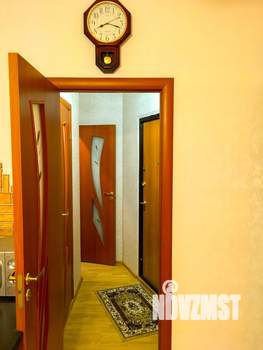 Студия квартира, посуточно, 36м2, 1/17 этаж